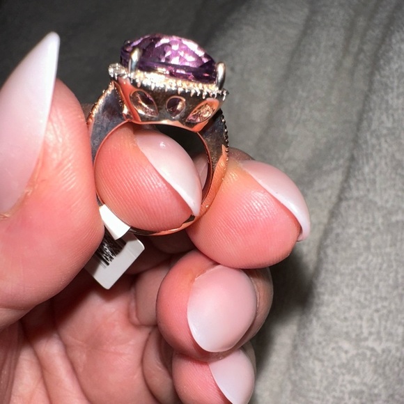 Genuine Purple Amethyst 13ct center stone 14kt over sterling, cz stones, siz… - Picture 3 of 5